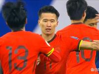 九游娱乐-包含美洲球员奋勇拼搏，率队赢得关键胜利的词条