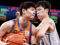 九游体育-篮球比赛中球队表现出色实现连胜