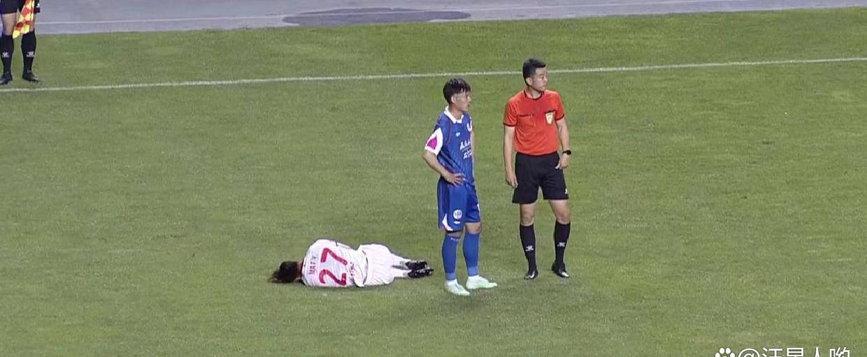 包含基多纳主场大捷，零封对手取得胜利的词条