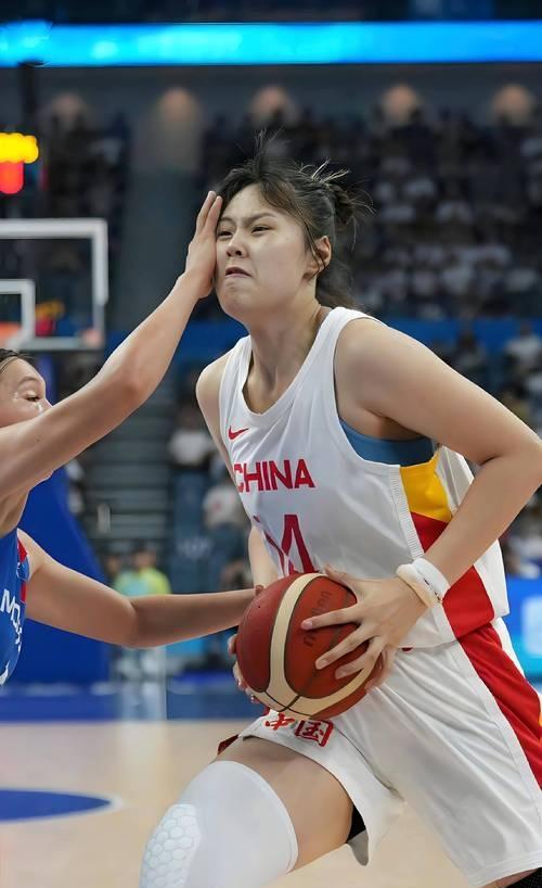 李月汝砍赛季新高11分9篮板！WNBA飞翼擒太阳(李月汝会扣篮吗)